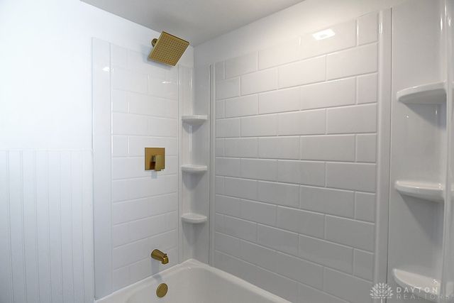 250 Hornwood Drive, Dayton, OH 45405