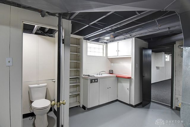 250 Hornwood Drive, Dayton, OH 45405