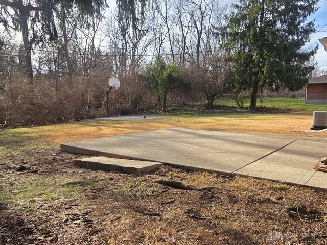 250 Hornwood Drive, Dayton, OH 45405