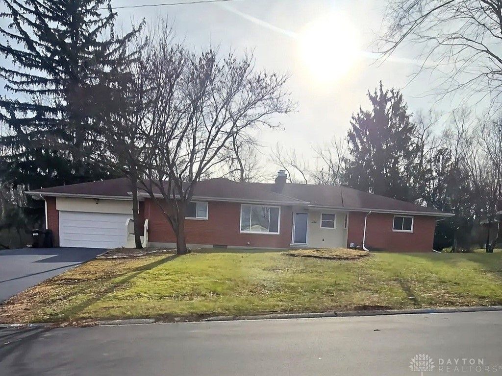 250 Hornwood Drive, Dayton, OH 45405