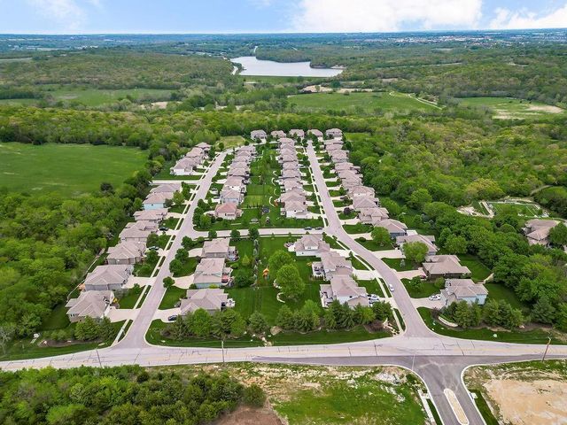 20507 W 80th Street, Shawnee, KS 66218