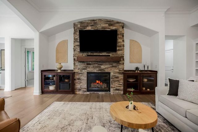 20507 W 80th Street, Shawnee, KS 66218