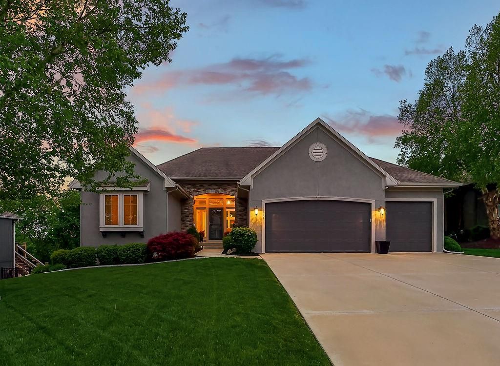 20507 W 80th Street, Shawnee, KS 66218