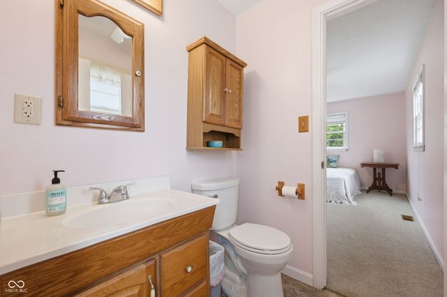 10 E Estate Street, Anderson, IN 46013