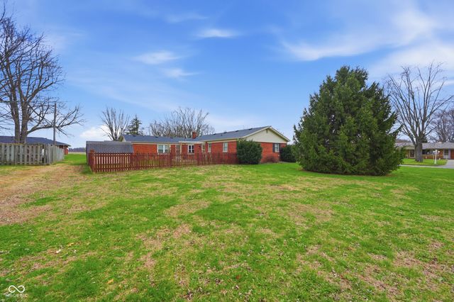 10 E Estate Street, Anderson, IN 46013