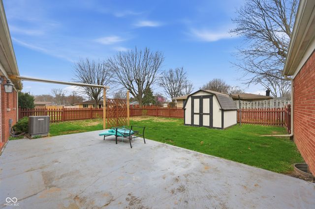 10 E Estate Street, Anderson, IN 46013