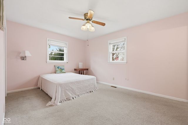 10 E Estate Street, Anderson, IN 46013