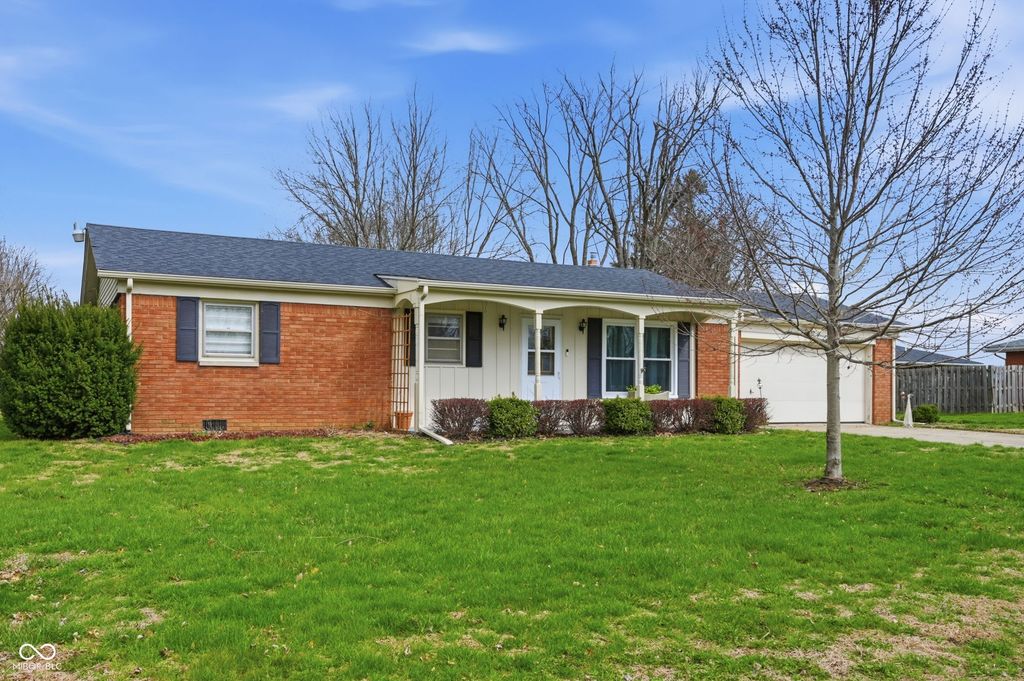 10 E Estate Street, Anderson, IN 46013