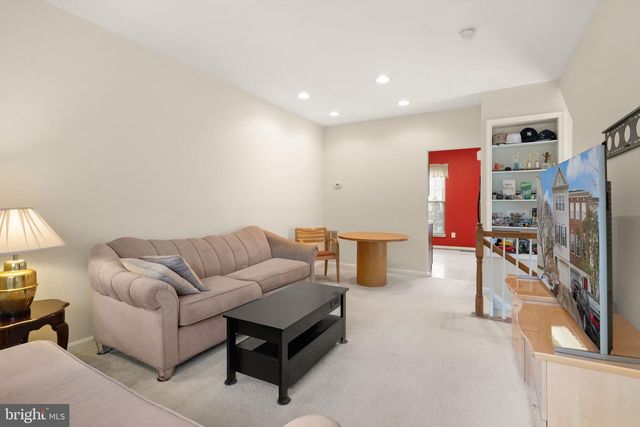 12511 HEYKENS LN, Bristow, VA 20136