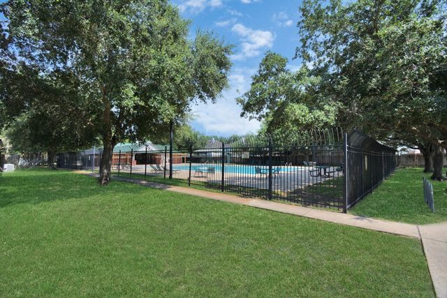 11815 Balmorhea Lane, Sugar Land, TX 77498