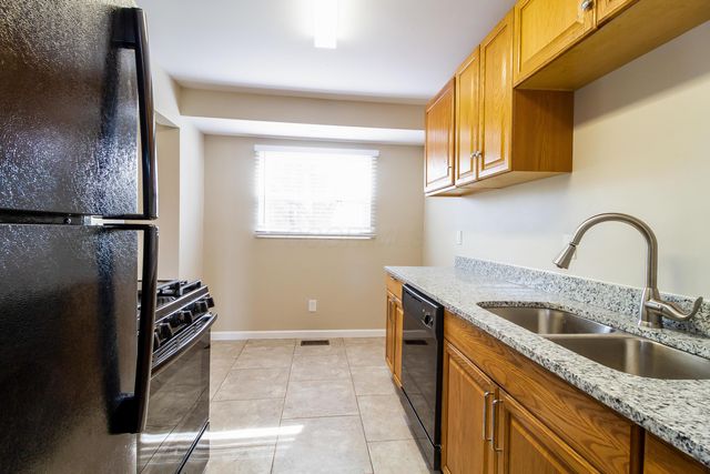 1880 Queensrowe Place, Columbus, OH 43227