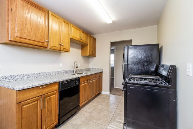 1880 Queensrowe Place, Columbus, OH 43227