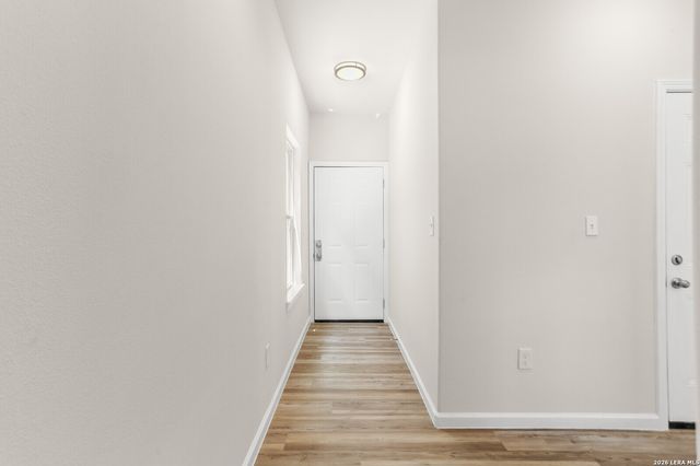 1962 E Crockett, San Antonio, TX 78202