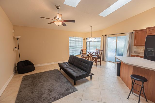 201 SW Parish Terrace, Port St Lucie, FL 34984