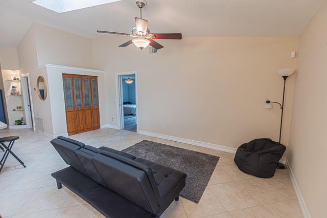 201 SW Parish Terrace, Port St Lucie, FL 34984