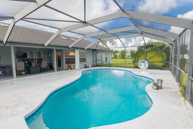 201 SW Parish Terrace, Port St Lucie, FL 34984