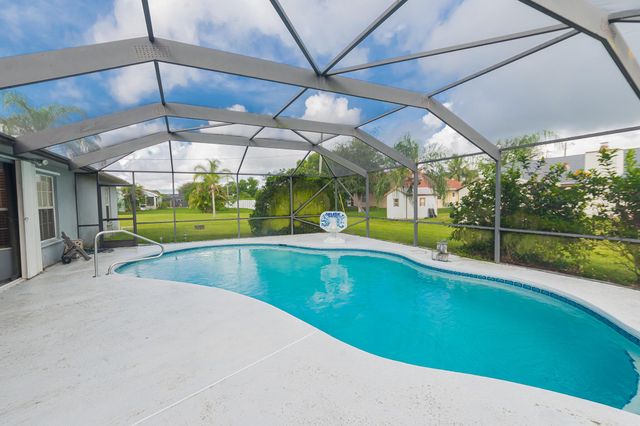 201 SW Parish Terrace, Port St Lucie, FL 34984