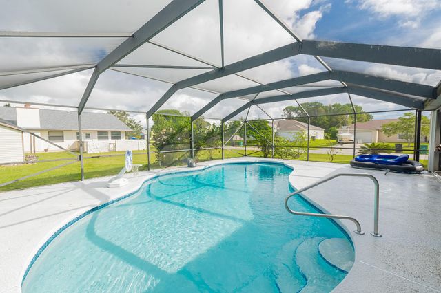 201 SW Parish Terrace, Port St Lucie, FL 34984