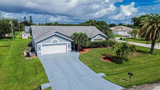201 SW Parish Terrace, Port St Lucie, FL 34984