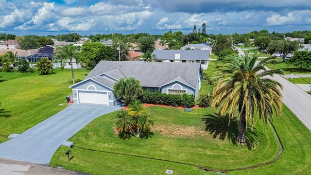 201 SW Parish Terrace, Port St Lucie, FL 34984