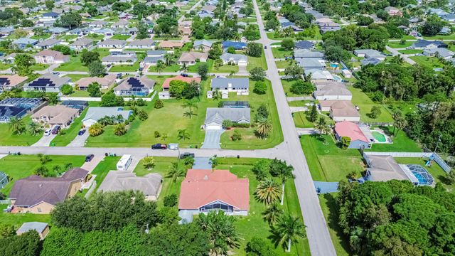 201 SW Parish Terrace, Port St Lucie, FL 34984