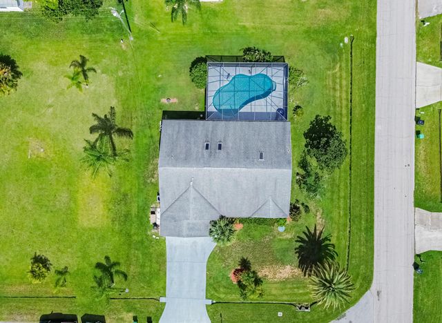 201 SW Parish Terrace, Port St Lucie, FL 34984