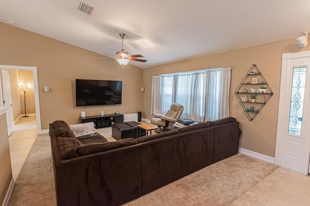 201 SW Parish Terrace, Port St Lucie, FL 34984