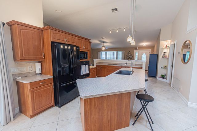 201 SW Parish Terrace, Port St Lucie, FL 34984