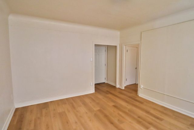 3302 Kenilworth Avenue 104, Berwyn, IL 60402