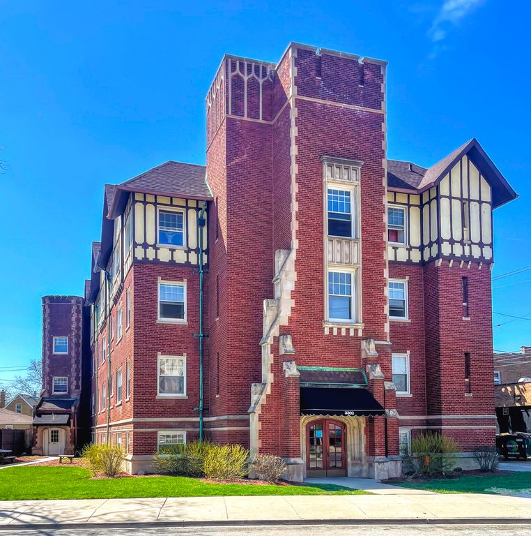 3302 Kenilworth Avenue 104, Berwyn, IL 60402