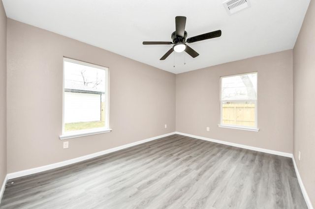 5879 Belcrest Street, Houston, TX 77033