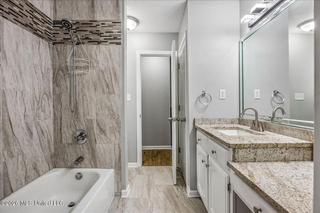 8193 Clubview Drive, Olive Branch, MS 38654