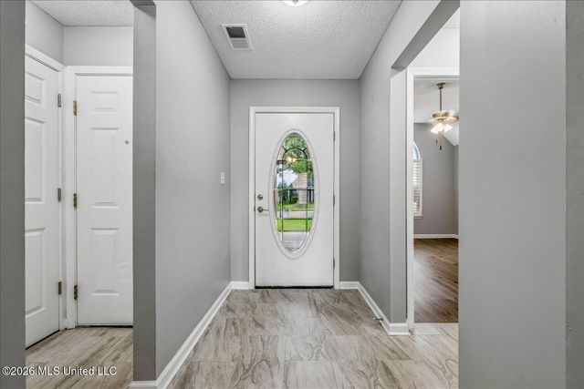 8193 Clubview Drive, Olive Branch, MS 38654