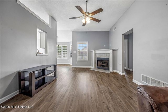 8193 Clubview Drive, Olive Branch, MS 38654