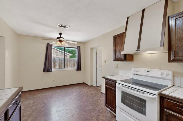 7637 Val Verde Drive, Fort Worth, TX 76133