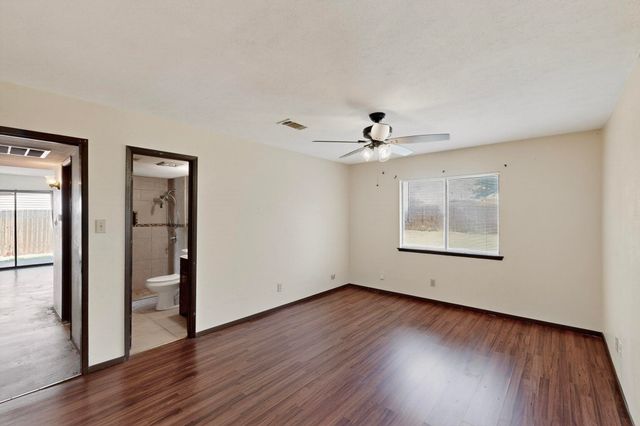 7637 Val Verde Drive, Fort Worth, TX 76133