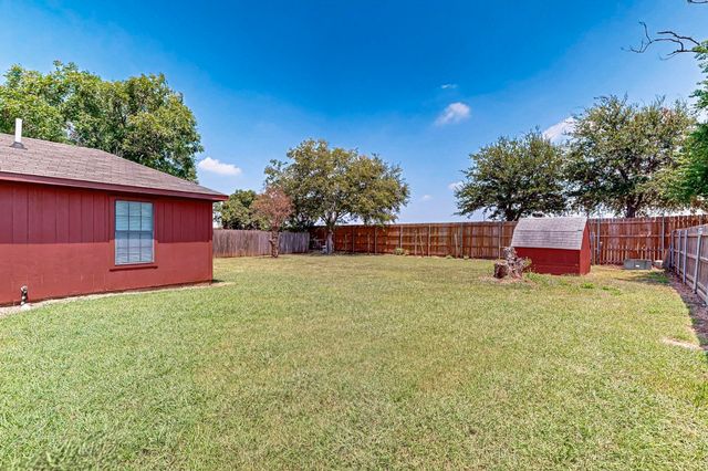 7637 Val Verde Drive, Fort Worth, TX 76133