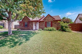 7637 Val Verde Drive, Fort Worth, TX 76133