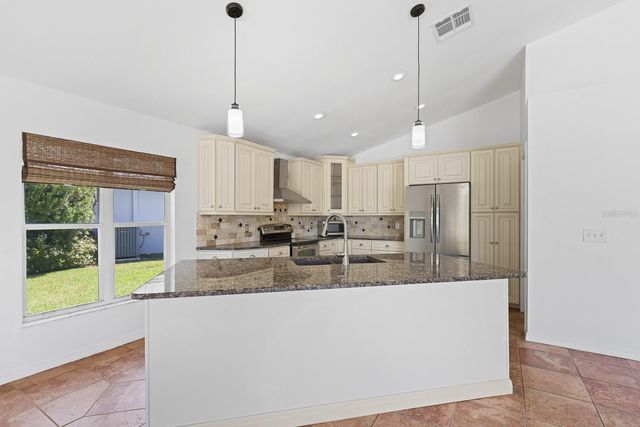 3202 FOX SQUIRREL LANE, Valrico, FL 33596