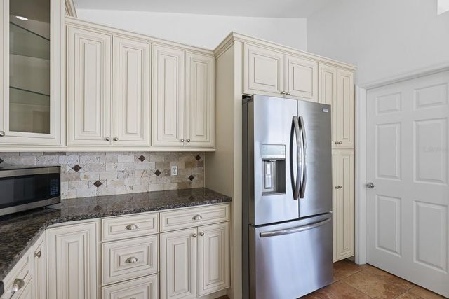 3202 FOX SQUIRREL LANE, Valrico, FL 33596