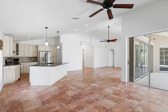 3202 FOX SQUIRREL LANE, Valrico, FL 33596