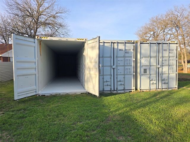 208 Cavalier LN, Liberty Hill, TX 78642