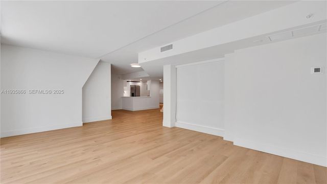 555 NE 34th St 607, Miami, FL 33137