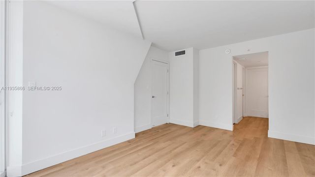 555 NE 34th St 607, Miami, FL 33137