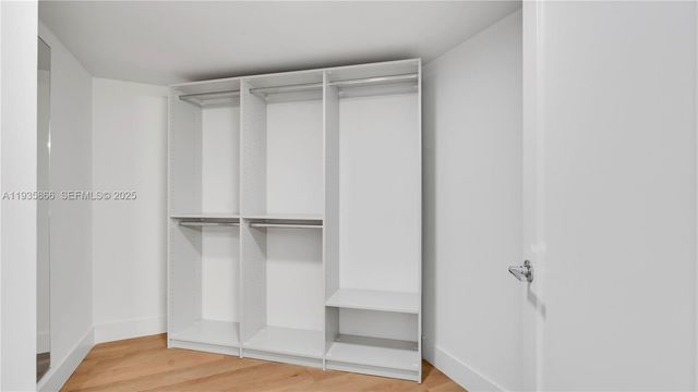 555 NE 34th St 607, Miami, FL 33137