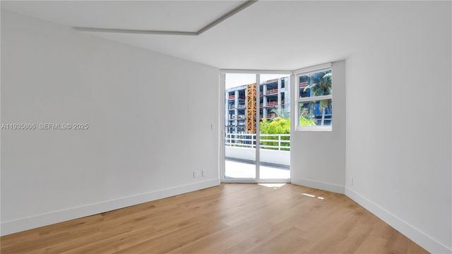 555 NE 34th St 607, Miami, FL 33137