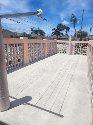 2689 Dudley Drive W D, West Palm Beach, FL 33415