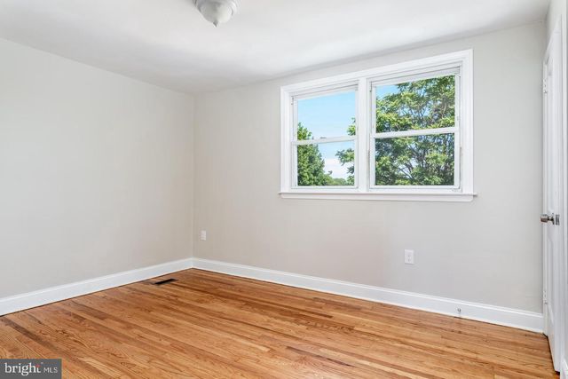 3427 VALLEY GREEN DR, Drexel Hill, PA 19026
