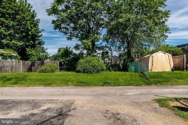 3427 VALLEY GREEN DR, Drexel Hill, PA 19026
