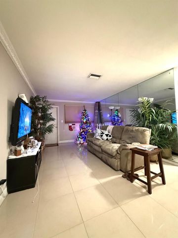 3930 Crystal Lake Drive 107, Deerfield Beach, FL 33064